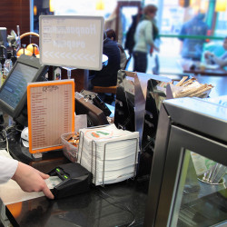 Автоматический детектор Moniron Dec POS в кафе